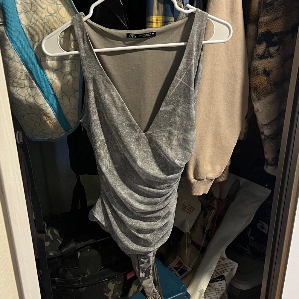 Zara Gray Ruched V-Neck Bodysuit